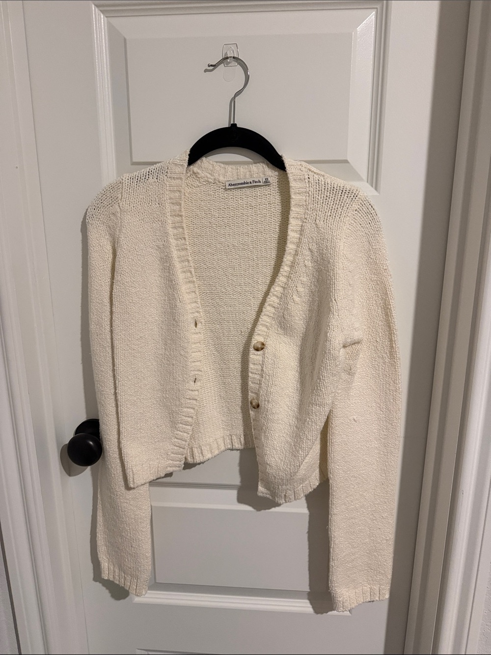 Abercrombie & Fitch Ivory Cropped V-Neck Cardigan